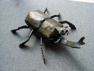 カブトムシ　アート　廃材オブジェ
