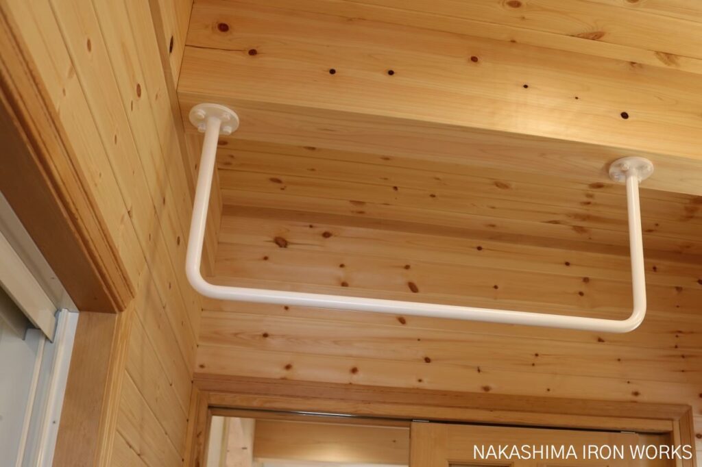 自宅に取り付ける天井用の懸垂バー