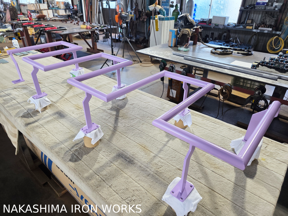 ヒトフデウンテイ パステル調のパープル塗装