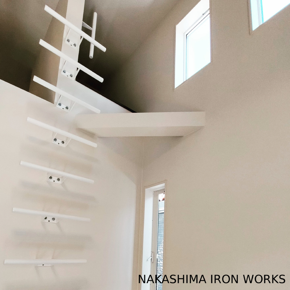 白で統一したスッキリに見えるエルエルスーパー