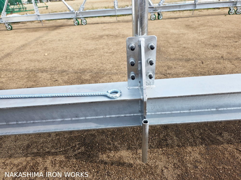 耐食性の高い溶融亜鉛メッキ仕上げ