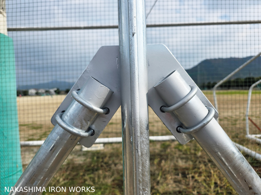 Uボルトでの組み立てで完成します。