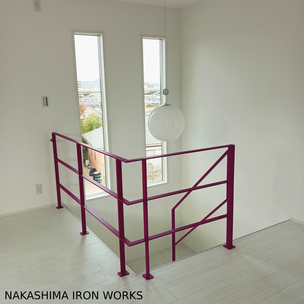 階段吹き抜けのアイアン手すり